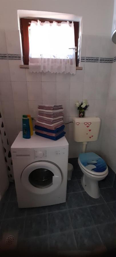 Bevanda Pula Buitenkant foto