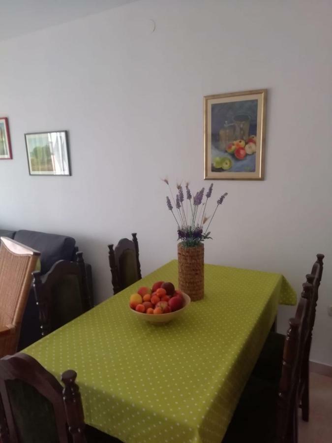 Bevanda Pula Buitenkant foto